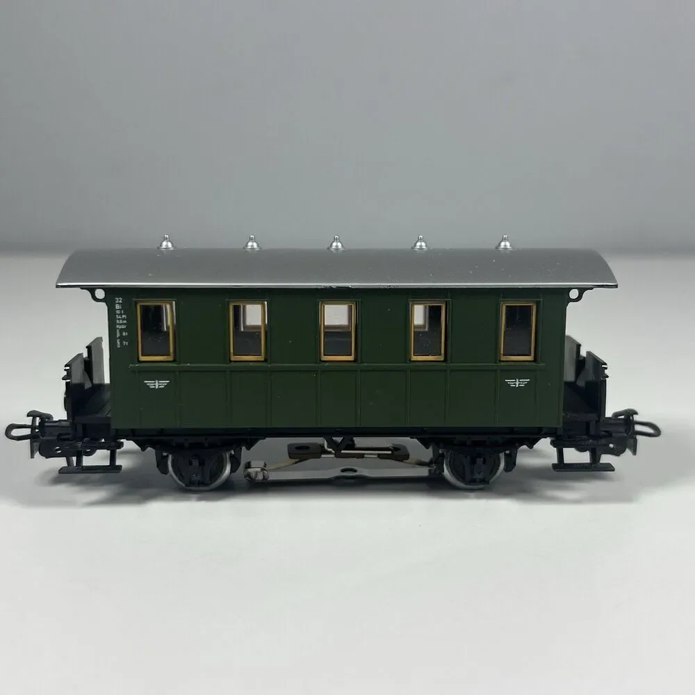 Vintage HO Marklin 4007 Passenger Coach Car In Box West Germany